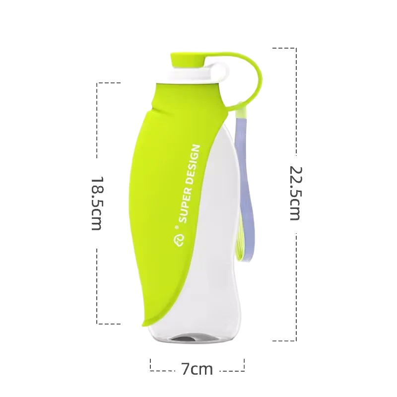 Bouteille d'eau verte